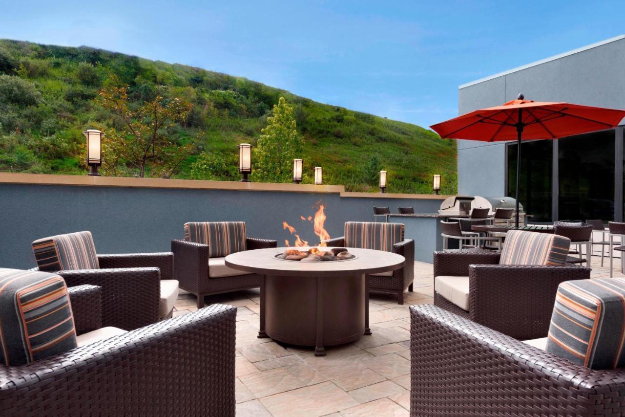 Towneplace Suites By Marriott Pittsburgh Airport/Robinson Township Екстер'єр фото