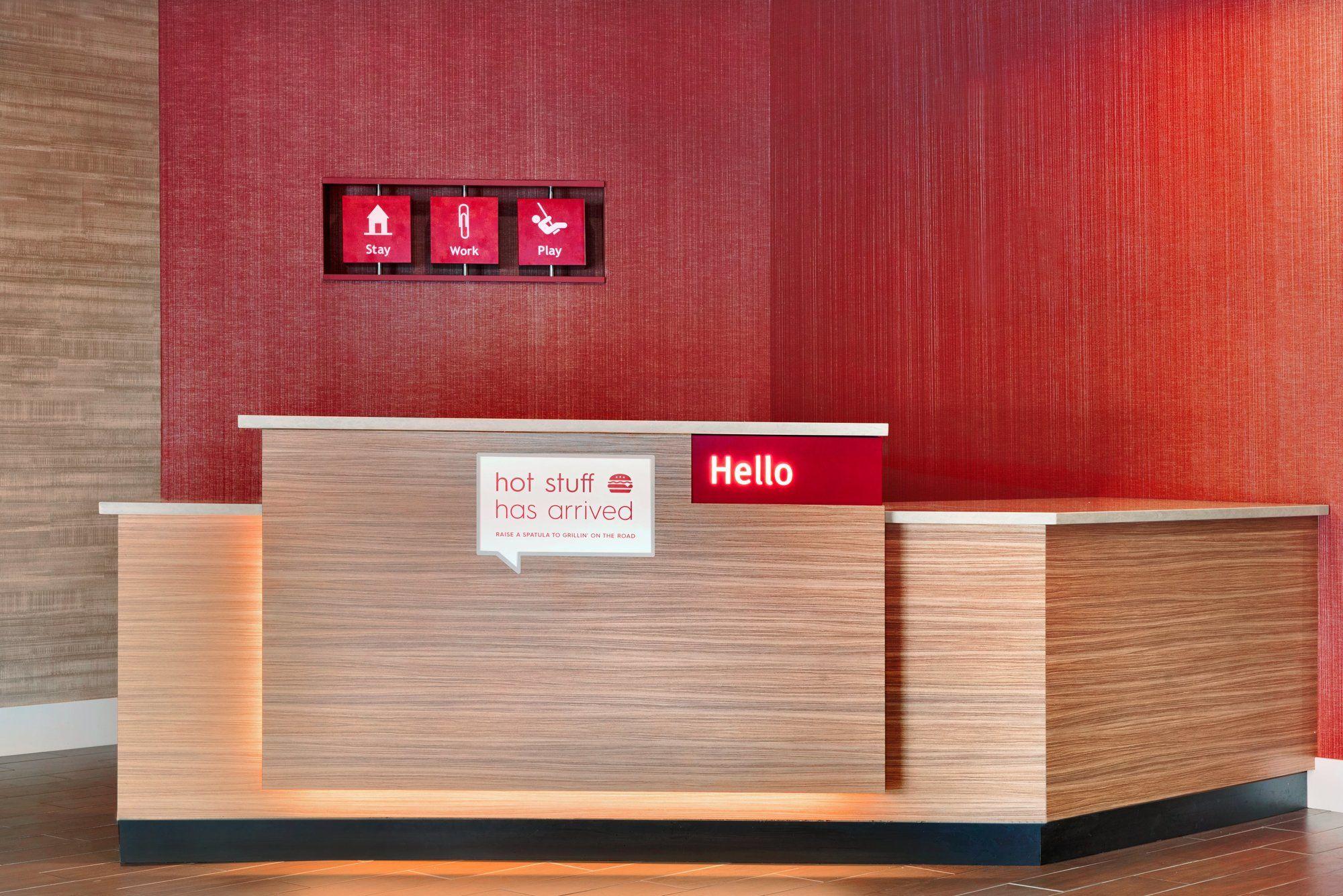 Towneplace Suites By Marriott Pittsburgh Airport/Robinson Township Екстер'єр фото