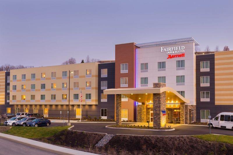 Towneplace Suites By Marriott Pittsburgh Airport/Robinson Township Екстер'єр фото