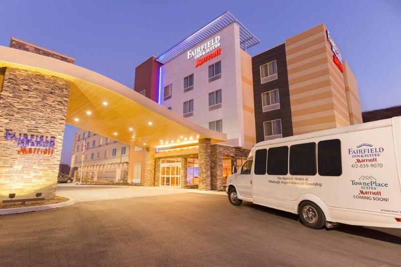 Towneplace Suites By Marriott Pittsburgh Airport/Robinson Township Екстер'єр фото