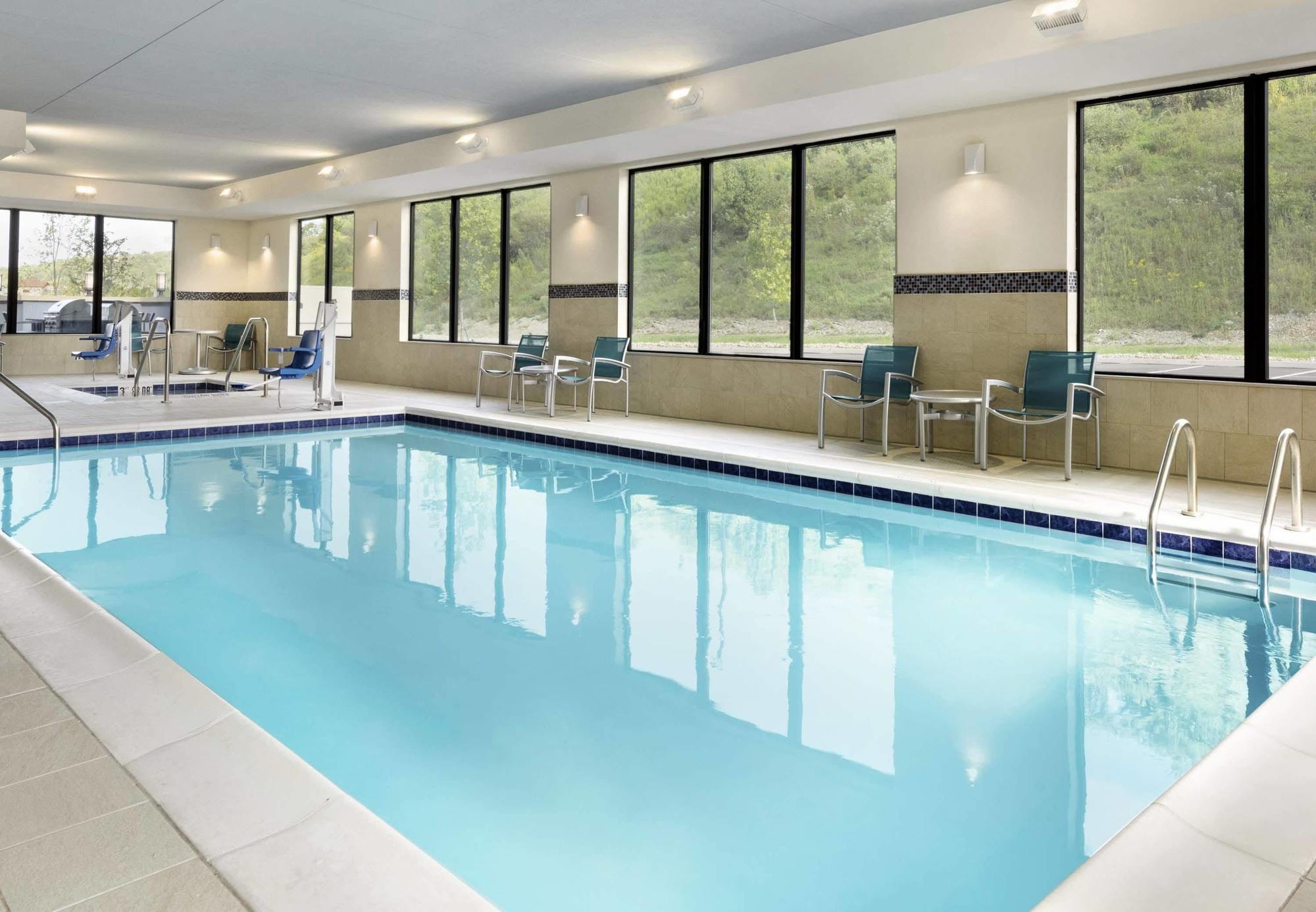 Towneplace Suites By Marriott Pittsburgh Airport/Robinson Township Екстер'єр фото